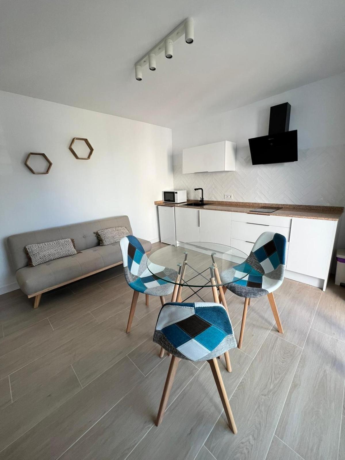 Apartamentos Buganvilla Roquetas De Mar Ruang foto